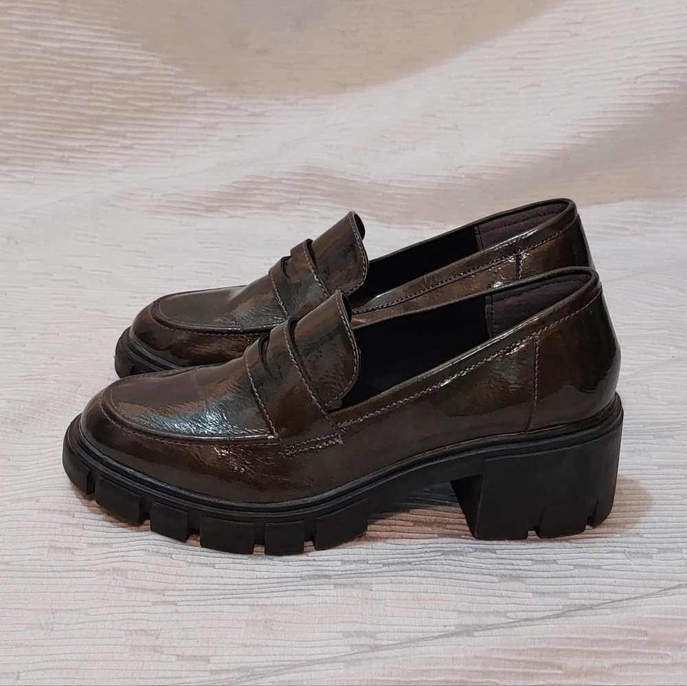Crown Vintage Shiny Dark Brown Patent Lug Sole Loafers - Picture 3 of 11